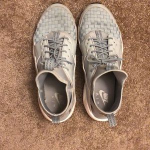 Nike Air Huarache sneakers, men's size 11.5